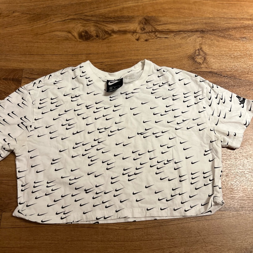 Nike Crop Top